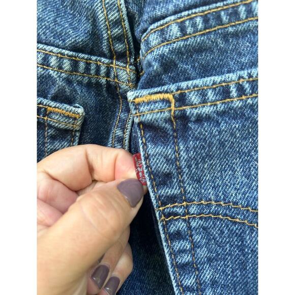 Vintage Levi's 852 Tapered Leg Mom Jeans 9 - Picture 5 of 9
